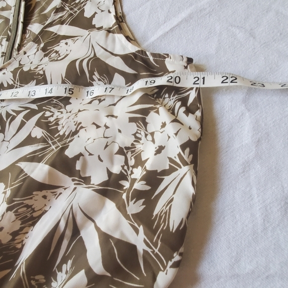 Lauren Ralph Lauren Olive Print Sleeveless Cinched Sz. 12 Jumpsuit NWT - Picture 13 of 16